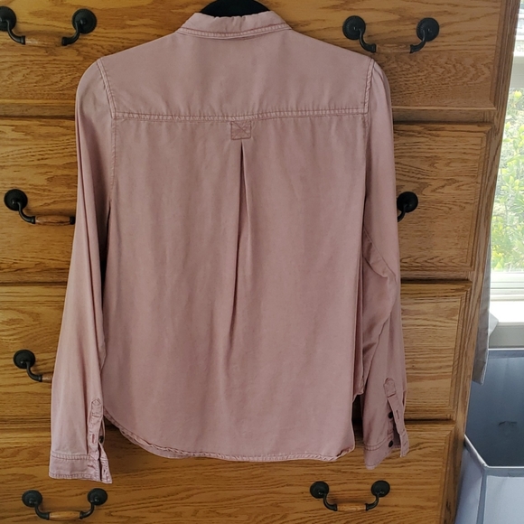 Universal Thread salmon pink button front shirt - Picture 5 of 5